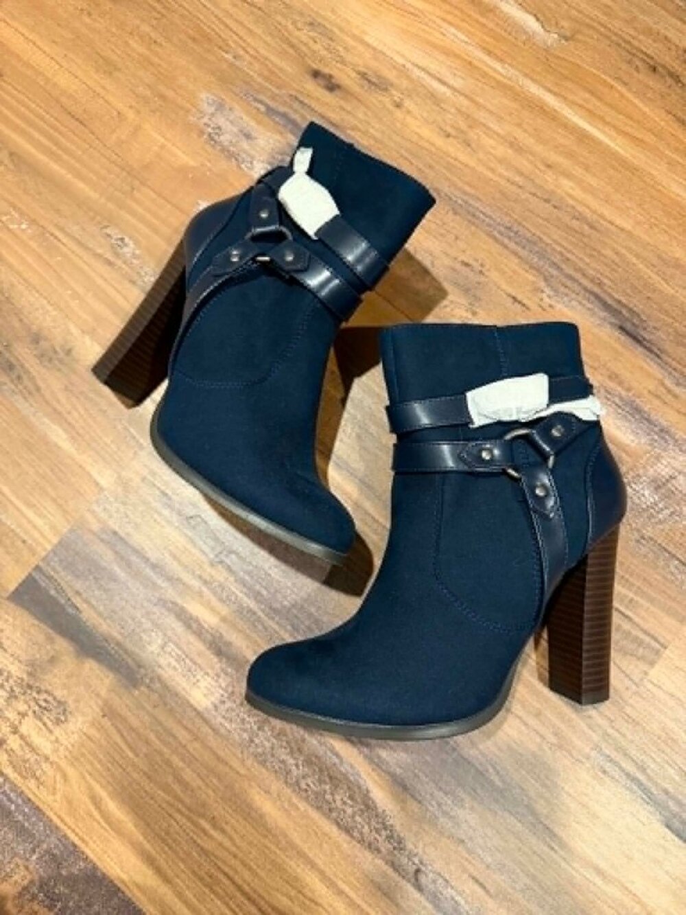Just Fab Lissa Ankle Booties Size 6